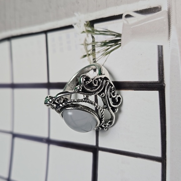 RING # 102223. - Picture 4 of 4